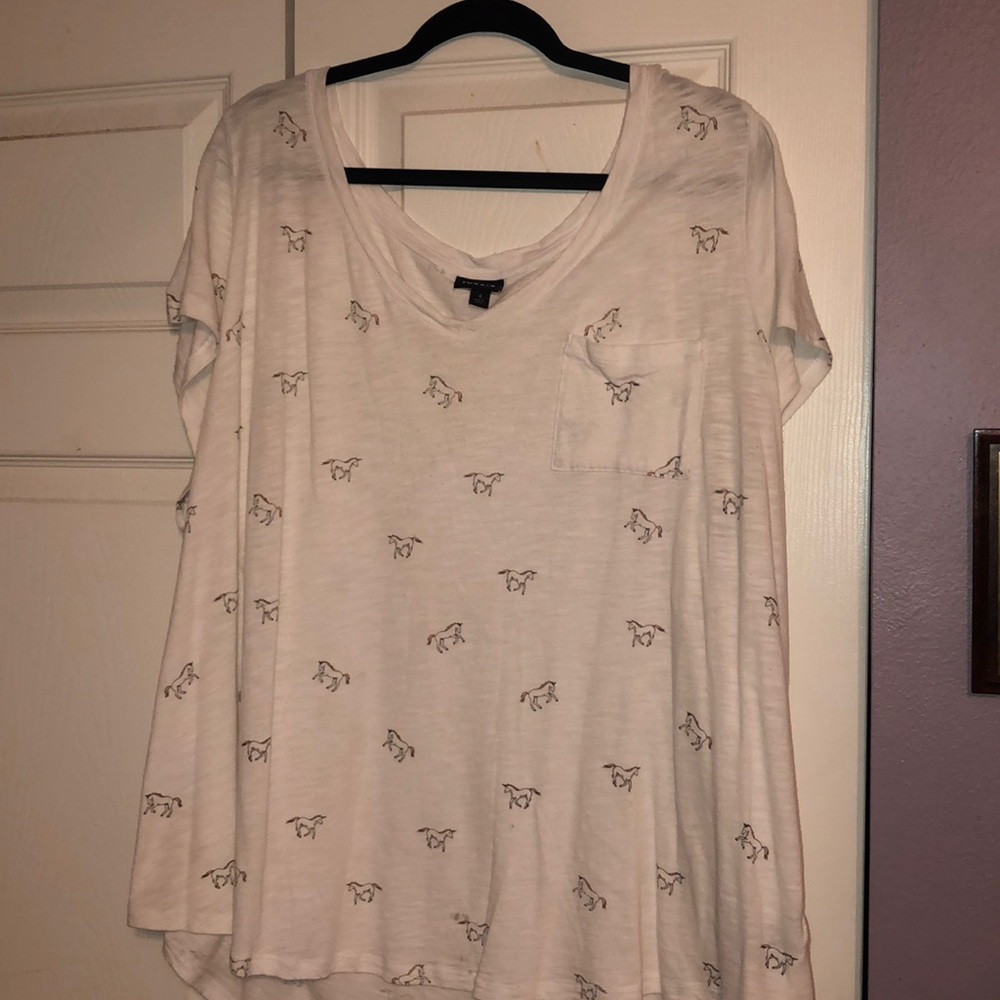Torrid White T-shirt with unicorns